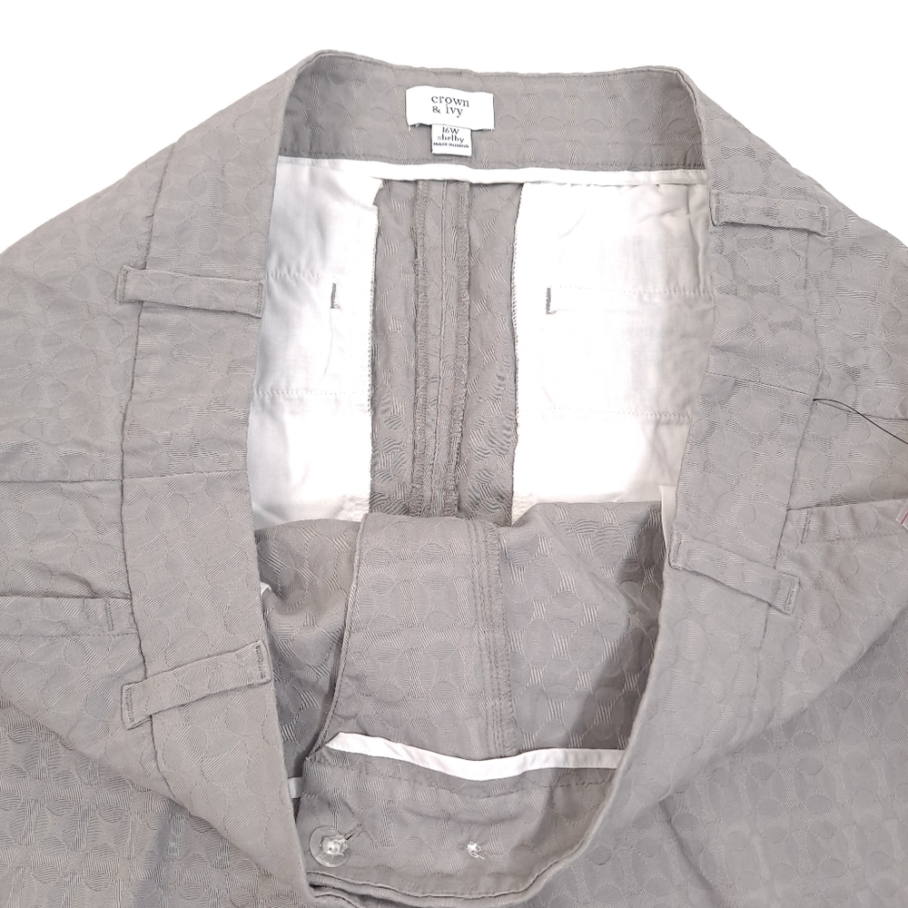 Crown & Ivy Shelby Women's Shorts Scalloped Hem Gray Textured Stretch - Sz 16W - Picture 6 of 9